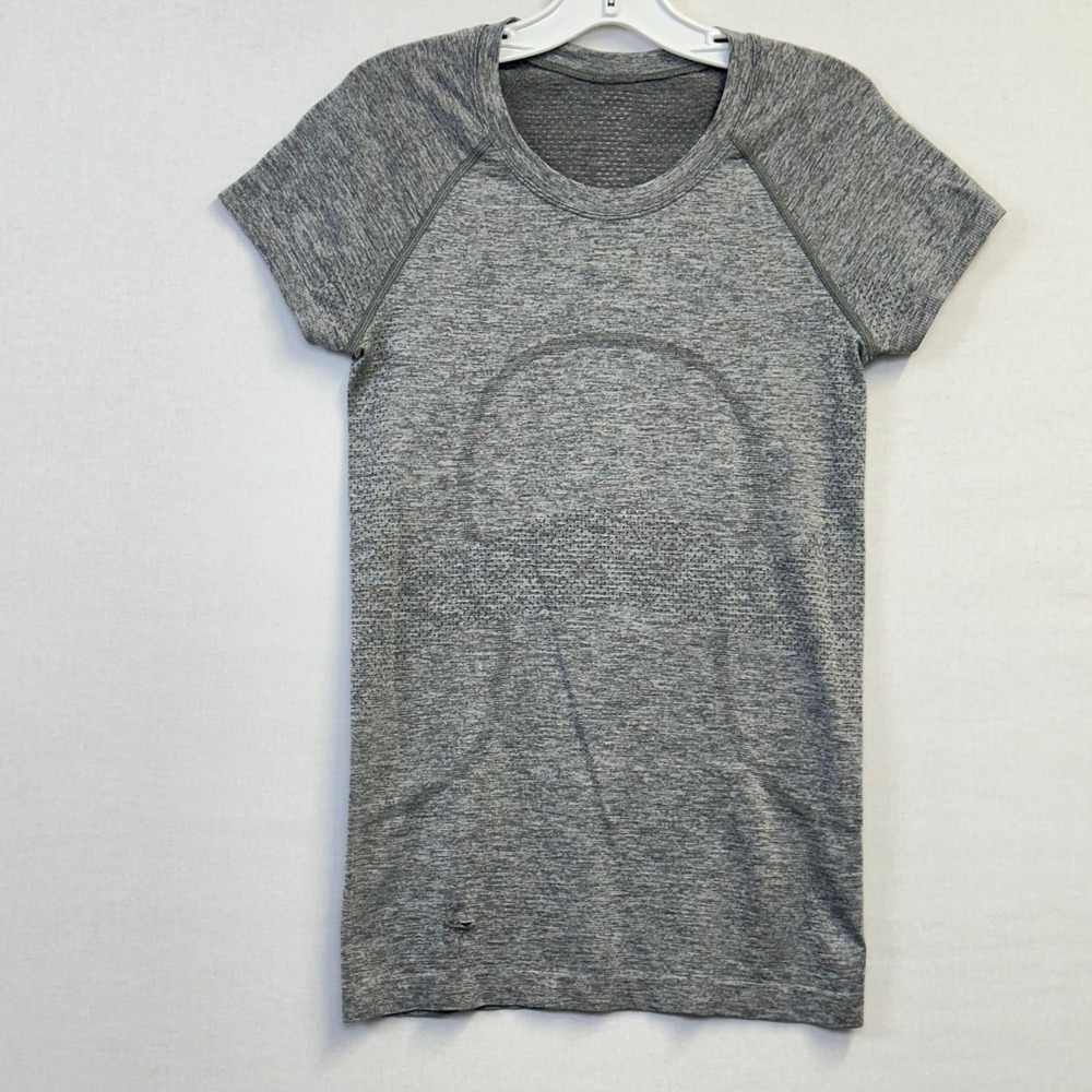 Lululemon Seamless Athletic Short Sleeve Top Gray Women's Size 4